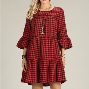 𝅺NWT Suzanne Betro Red & Black Plaid Tiered Shift Dress. Size S